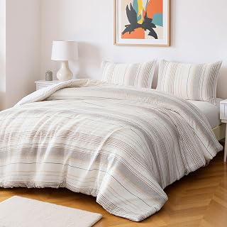 Amazon Basics Comforter Set, 3-Piece Jacquard Comforter and 2 Pillow Shams, All-Season Bedding, Queen, Beige Striped: Jacquard Weave and Production Notes