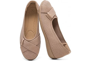 Womens Flat Shoes Womens Slip on Sneakers Comfortable Shoes: OEM Production and Sizing Notes