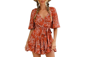 Womens Summer Short Flared Sleeve Romper V Neck Floral Print Jumpsuit Waist Tie Layer Ruffle Hem Rompers: OEM Production and Sizing Notes