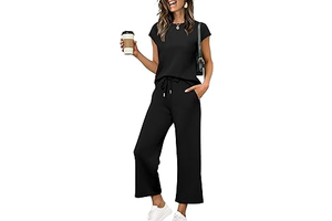 Two Piece Sets for Women Summer Vacation Outfits Cap Sleeve Tops Lounge Matching Sets Clothing Beach Fashion Clothes: OEM Production and Sizing Notes