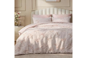 BEDELITE Pink Bow Comforter Set,Soft & Fluffy Queen Comforter: Jacquard Weave and Production Notes