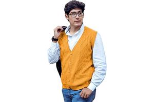 PERU Sweater For Men, V Neck Argyle Sweater Vest, Soft Authentic Peruvian Alpaca Wool Knitted Jacquard Pullover Sleeveless Sweater with Buttons: Jacquard Weave and Production Notes