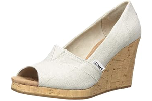 womens Classic Wedge: Jacquard Weave and Production Notes
